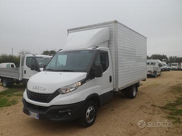 Iveco Daily 35c14 furgonatura con pedana