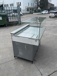 Vetrina drop-in refrigerata