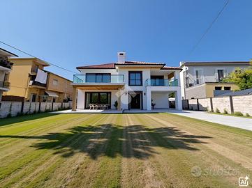 PALAZZINA A CASTELLALTO