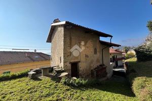 CASA INDIPENDENTE A VAL DI CHY