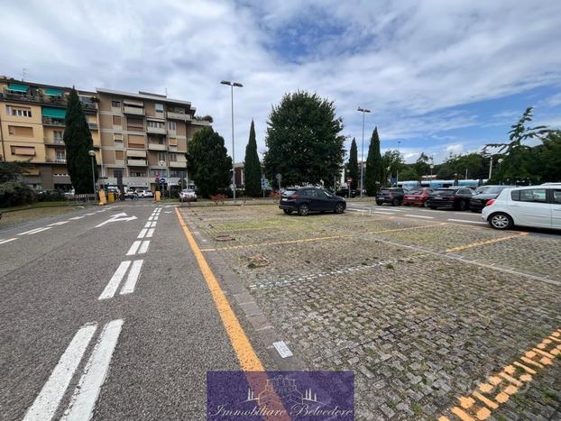 Garage / Posto Auto a Firenze - Campo di Marte