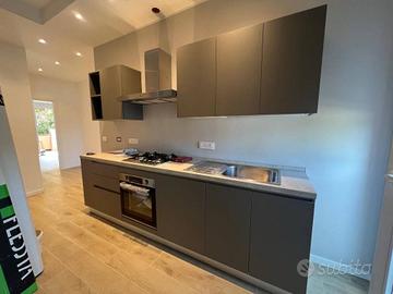 Appartamento di 103 m² con 3 locali e box auto a B