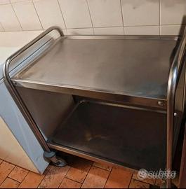 carrello in acciaio