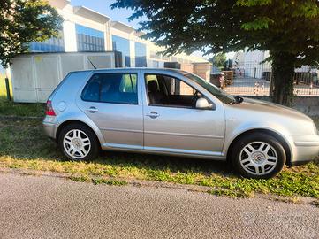 golf 4 TDI Cruise  clima navi TV netflix