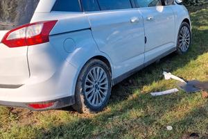  Ford c.max incidentata 