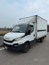 Iveco daily con sponda 2016