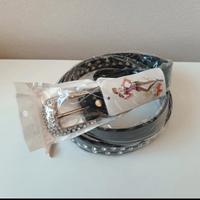 cintura nera con borchie 