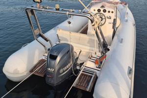 GOMMONE 5MT CON MOTORE YAMAHA 40CV + CARRELLO