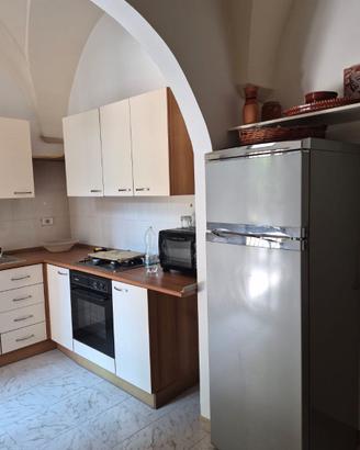 cucina usata con elettrodomestici