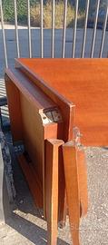 Tavolo in legno e 4 sedie