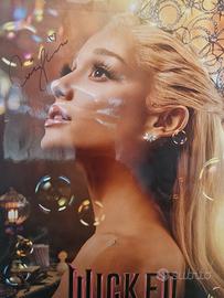 Poster Glinda firmato da Ariana Grande