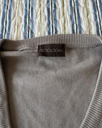 Maglia Nick Logan scollo a V – 100% cotone