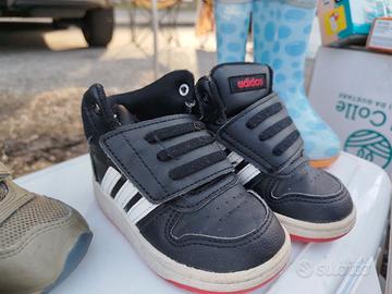 scarpe Adidas numero 21