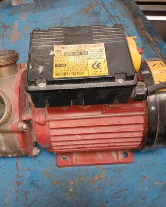 pompa d acqua  elettrica a 220v