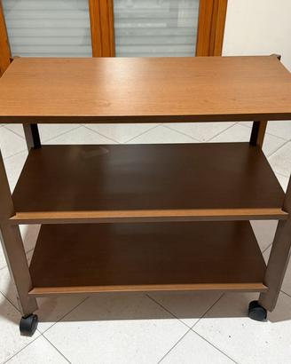 Carrello in legno con ruote