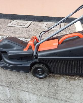 Rasaerba elettrico Black&Decker 1000watts Ø32cm.