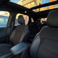 Ford kuga 2.5 full hybrid st line x