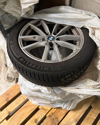 Gomma e. Cerchio bmw 320 225/50/r17