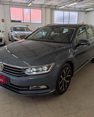 Volkswagen Passat Variant 2.0 TDI DSG Highline Blu