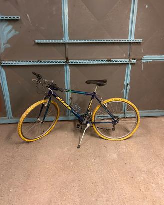 2 Mountain Bike Atala – cambio Shimano
