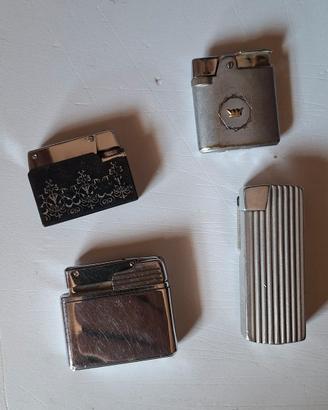 Lotto di 4 accendini vintage da collezione