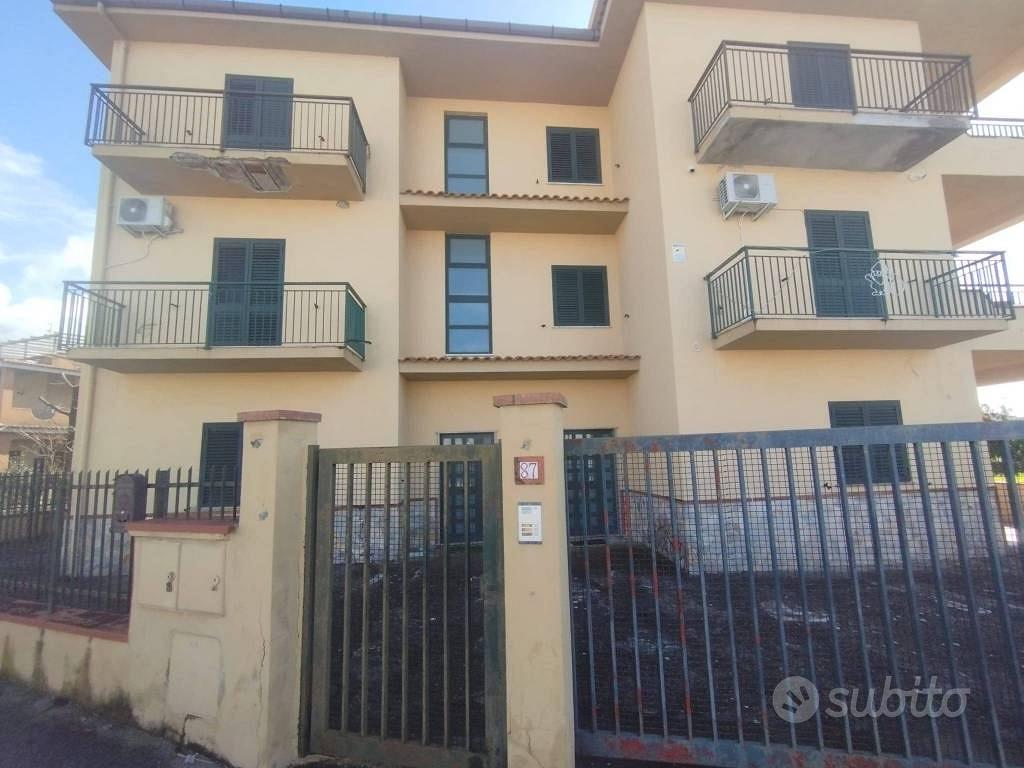 Appartamento di 177 m² con più di 5 locali a Santa - Vista 2