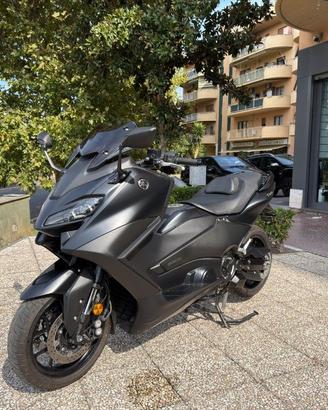 YAMAHA T-Max 560 TUTTO INCLUSO ANCHE PASSAGGIO!