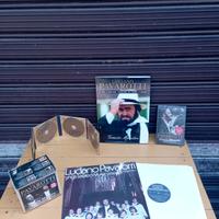 Lotto di articoli musicali di Luciani Pavarotti