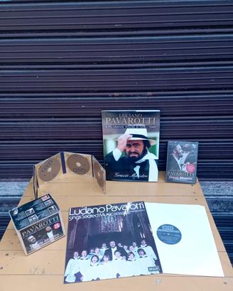 Lotto di articoli musicali di Luciani Pavarotti