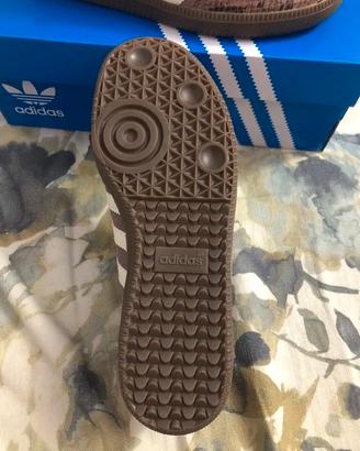 Adidas Superstar 42