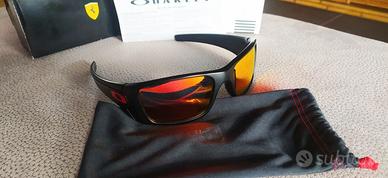 Occhiali da sole Oakley Fuel Cell Ferrari 009096-A