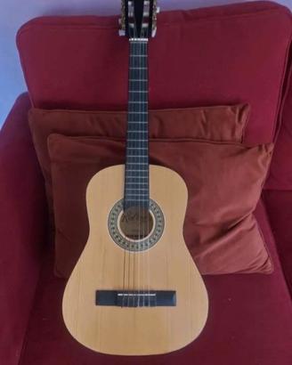 chitarra classica in formato 3/4 