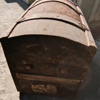baule antico da restaurare
