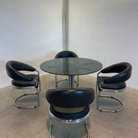 tavolo e sedie di giotto stoppino kartell