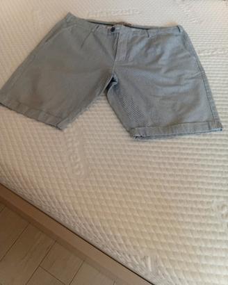 Pantaloni corti uomo taglia 56
