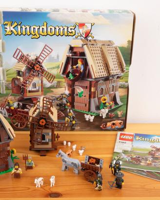 LEGO Castle 7189 Mill Village Raid Box