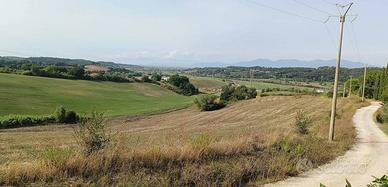 Rustico / Casale di 427 m² con più di 5 locali a F