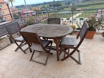 tavolo e sedie da esterno in legno massello