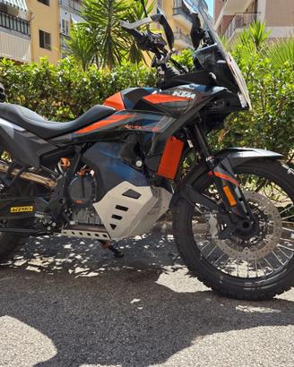 KTM 890 Adventure 2023 -- Super accessoriata