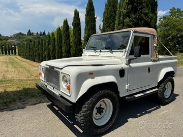 LAND ROVER Defender 90td Pick-Up RESTAURO PERSON