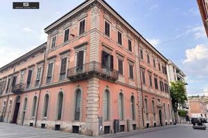 Immobile di 160 m² con 5 locali a Teramo