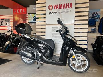 Honda SH 300 Black metallic