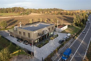 NEGOZIO A DESENZANO DEL GARDA