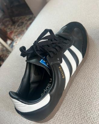 Adidas Samba nere