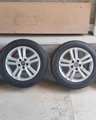 Treno completo di gomme invernali