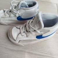 Scarpe bimbo Nike n.26