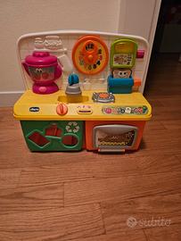 Cucina gioco e carrello 