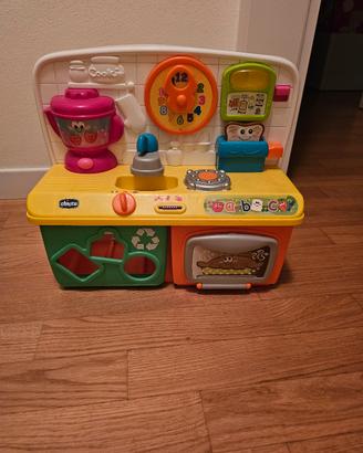Cucina gioco e carrello 