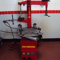 Attrezzatura officina riparazione moto