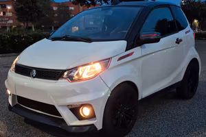 AIXAM GTO sport - Bianco Perla & Carbon Look